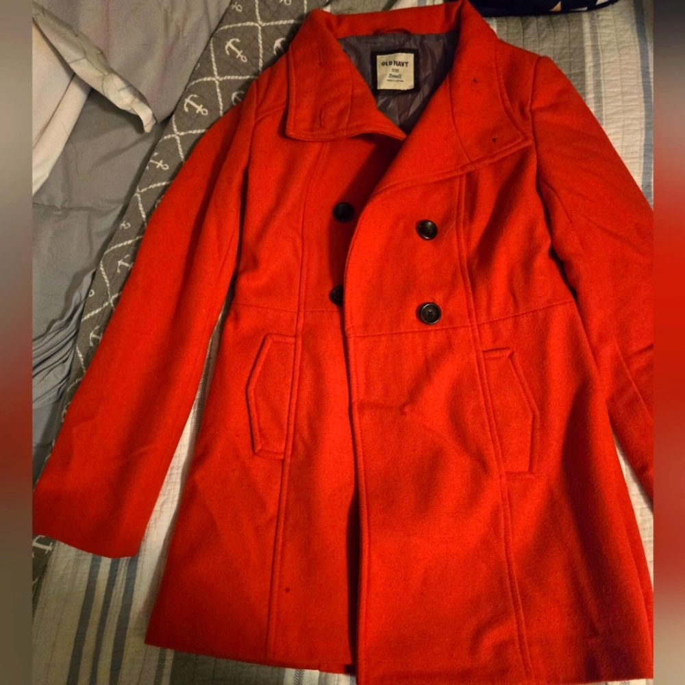 Old Navy Women's coat. Orange, size small.